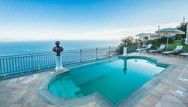 Roxy Villa