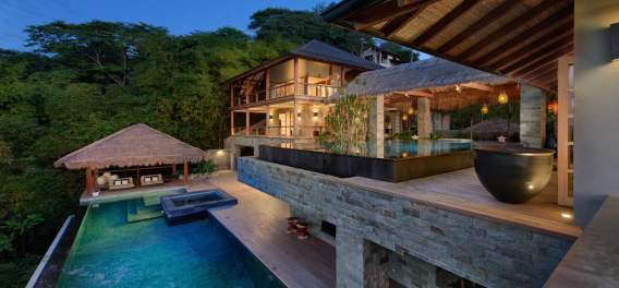 Casa Alang Alang
