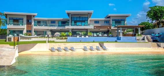 Happy Hour Villa