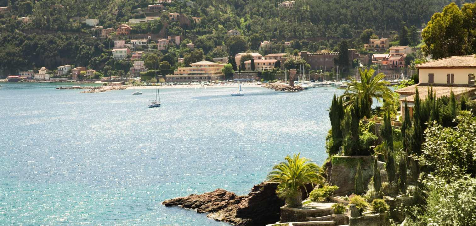 Luxury *Cannes* villas & vacation rentals