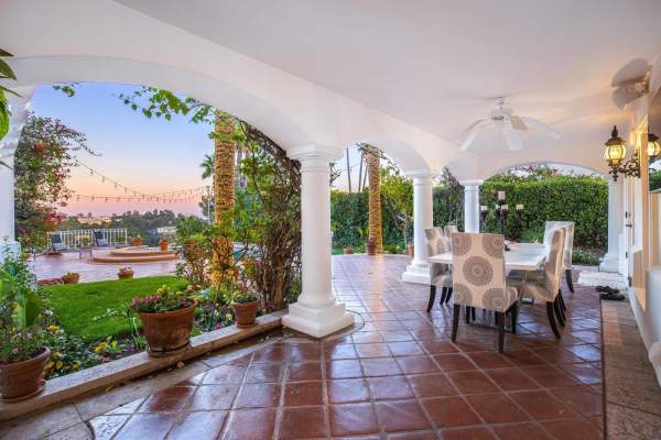9572c716-1aff-4f16-942c-3d0d9c98e11f